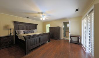 910 Pine St, Bainbridge, GA 39819