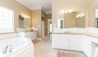 4533 La Costa Dr, Albany, GA 31721