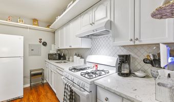 204 VICTOR Pkwy 204E, Annapolis, MD 21403