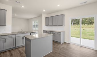 962 Misty Creek Dr, Aberdeen, NC 28315