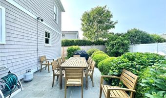44 Tuckerman Ave, Middletown, RI 02842