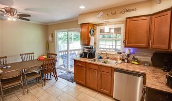 5204 Pin Oak Dr, Alton, IL 62002