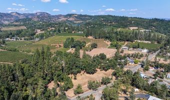 525 Keyes Ave, Angwin, CA 94508
