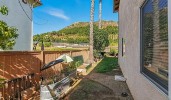 5058 Lake Circle Rd, Fallbrook, CA 92028