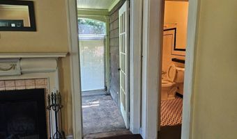2431 Woodland Cir, Atlanta, GA 30344