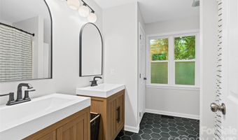102 Iris St, Asheville, NC 28803