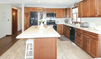 3 Linda Ln, Aberdeen, SD 57401