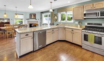 88 3rd Ave, Atlantic Highlands, NJ 07716