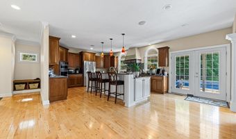 2820 Ashwood Dr, Alliance, OH 44601