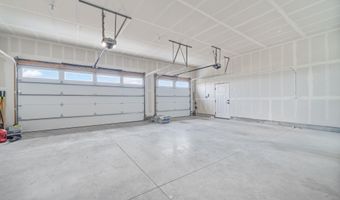 985 RANGE LINE Rd, Cheyenne, WY 82009