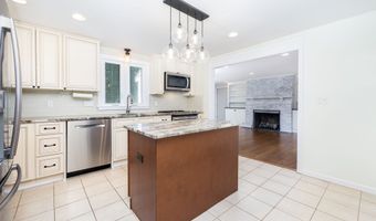 47 Paper Chase Trl, Avon, CT 06001