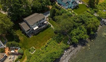 129 Seaside Dr, Jamestown, RI 02835