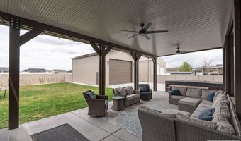890 Dell Rd, Chubbuck, ID 83202