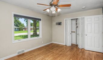 623 River Oak Dr, Ames, IA 50010