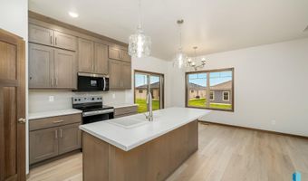 2409 E Tinley St, Brandon, SD 57005