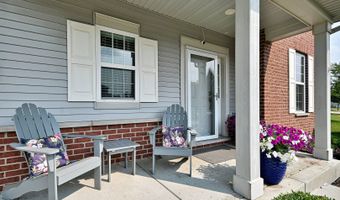 1128 Kingsmill Dr, Algonquin, IL 60102