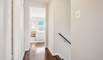 132 N GLADDEN St N, Alexandria, VA 22304