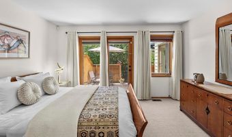 3647 Roundtree Ct, Boulder, CO 80304