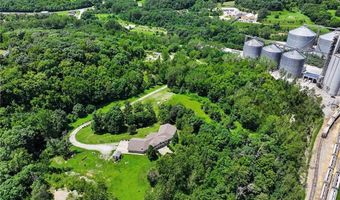322 Riverfront Rd, Atchison, KS 66002