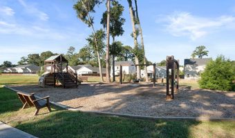 25 Chinquapin St, Beaufort, SC 29906
