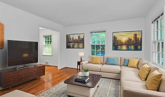2826 JEFFERSON Dr, Alexandria, VA 22303