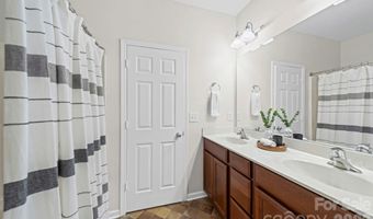 3825 Picasso Ct, Charlotte, NC 28205