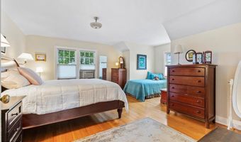 73 Oakwood St, Albany, NY 12208