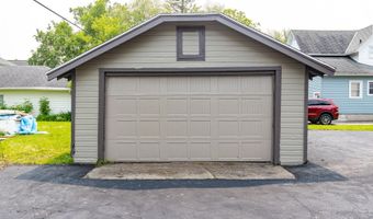 912 N RICHMOND St, Appleton, WI 54911