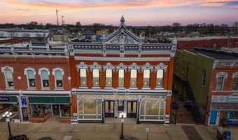 11 Benton Ave E, Albia, IA 52531