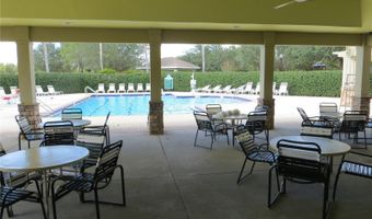 6818 CAMBRIDGE PARK Dr, Apollo Beach, FL 33572