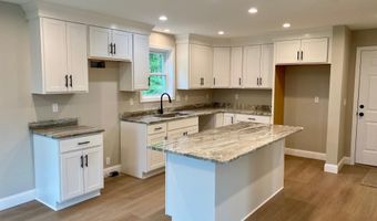 49 Woodbrey Ln, Standish, ME 04084