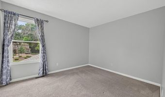 1592 Greenfield Crossing Ct, Ballwin, MO 63021