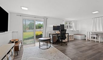 5 TRINITY Pl, Barrington, NJ 08007