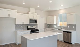 61164 Splendor Ln, Bend, OR 97702