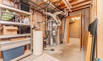 408 N Oak Ridge Rd, Brandon, SD 57005