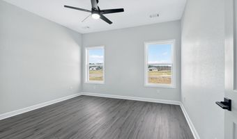 1112 Duke Dr, Bauxite, AR 72011