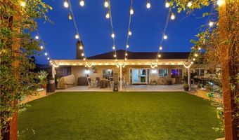 19420 Red Feather Rd, Apple Valley, CA 92307