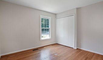 8614 BRAEBURN Dr, Annandale, VA 22003