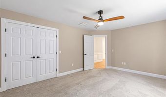 8 Lyn Ct, Cumberland, RI 02864
