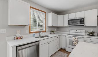 1002 Poe Ave, Ames, IA 50014