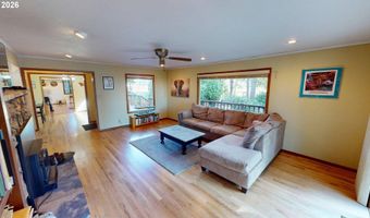 925 7TH St, Brookings, OR 97415