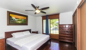 1062 Kamahele St, Kailua, HI 96734