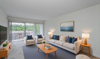 5200 QUINCY St 304, Bladensburg, MD 20710