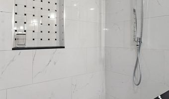 4 SPA CREEK Lndg B3, Annapolis, MD 21403