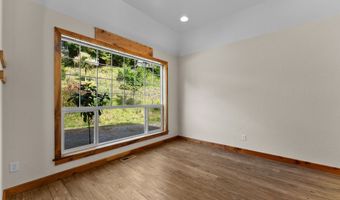 16711 Thompson Rd, Brookings, OR 97415