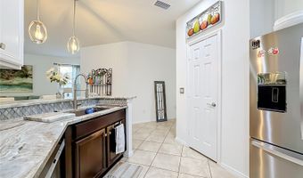 5539 SUNSET FALLS Dr, Apollo Beach, FL 33572