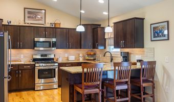 417 33rd St SW, Altoona, IA 50009