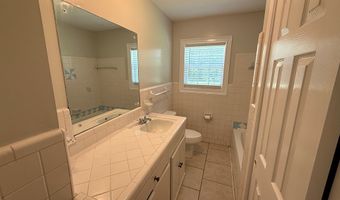 208 Magnolia Dr, Adel, GA 31620