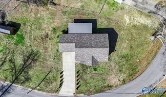 826 Barnes St, Albertville, AL 35950
