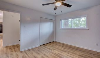 996 Hacienda Dr, Benton, AR 72019